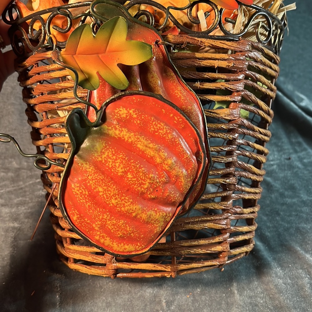 Fall Welcome Basket Decor - Picture 5 of 6